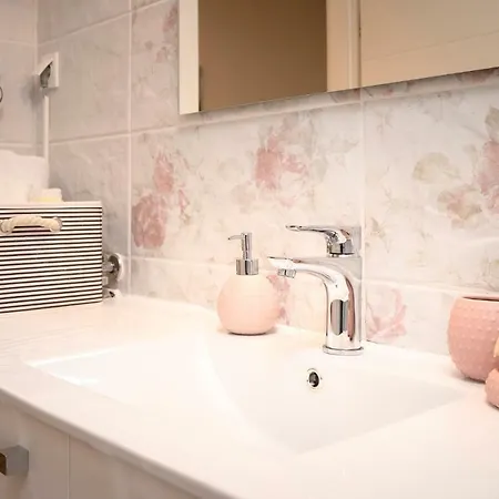 Apartman Stina Apartment *